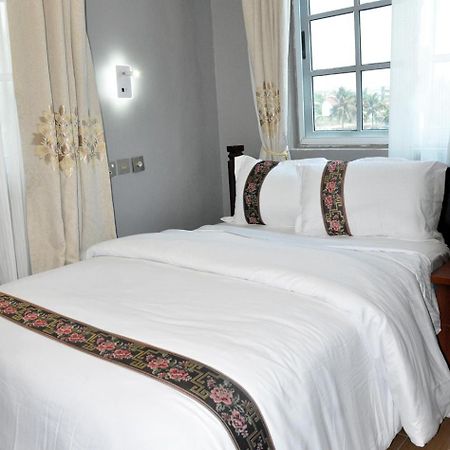 Ocean6 Otel Kokrobite Dış mekan fotoğraf
