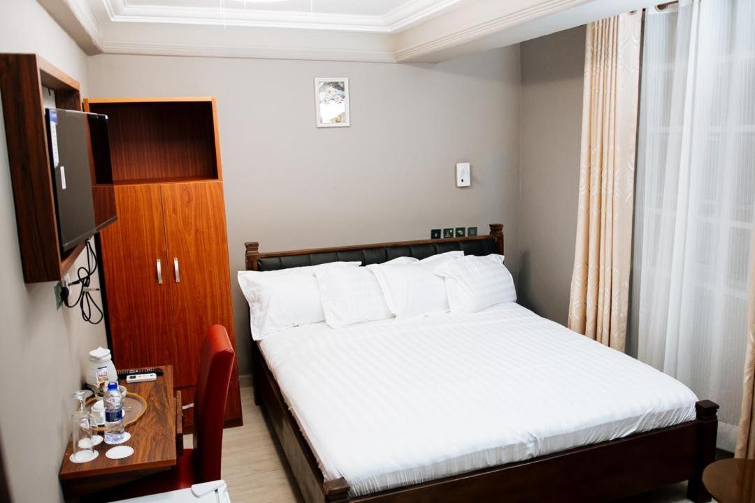 Ocean6 Otel Kokrobite Dış mekan fotoğraf
