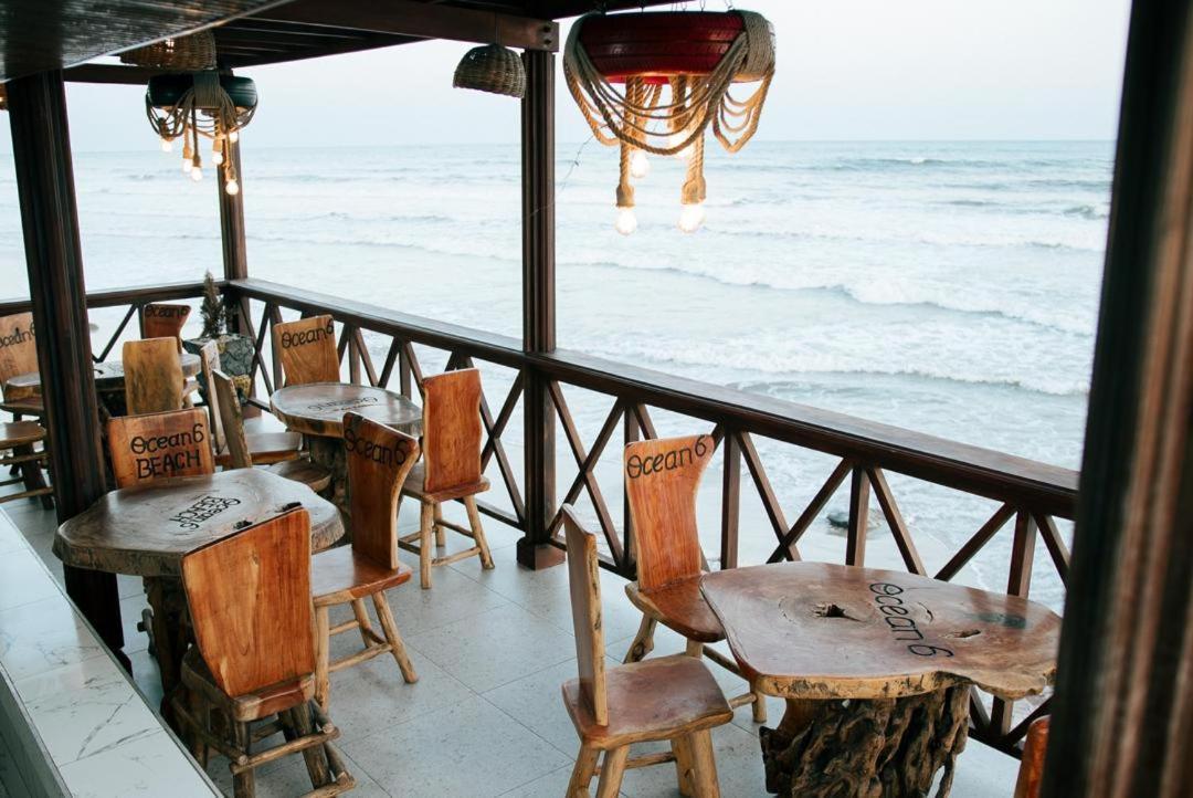 Ocean6 Otel Kokrobite Dış mekan fotoğraf